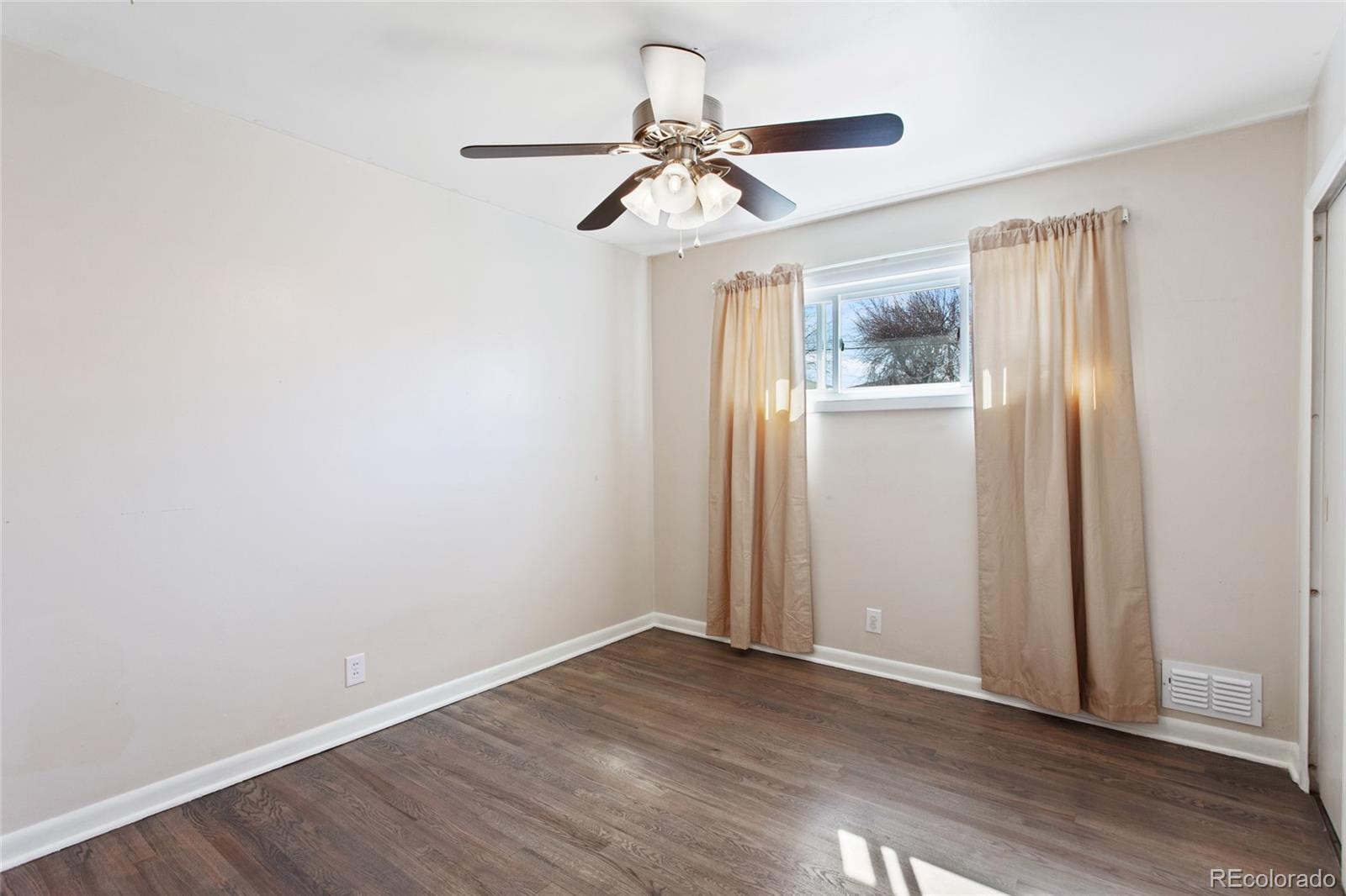 MLS Image #14 for 7715  turner drive,denver, Colorado