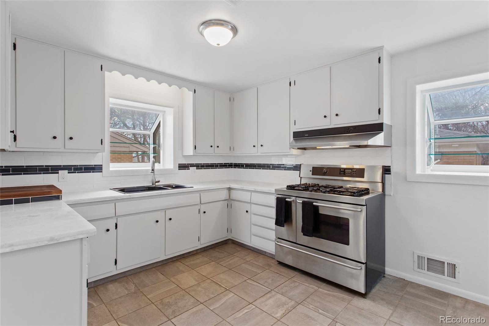 MLS Image #8 for 7715  turner drive,denver, Colorado