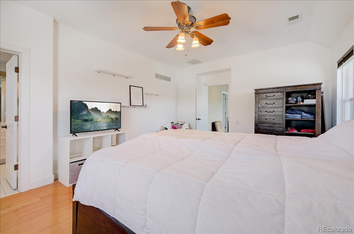 MLS Image #16 for 7703 e 8th place,denver, Colorado