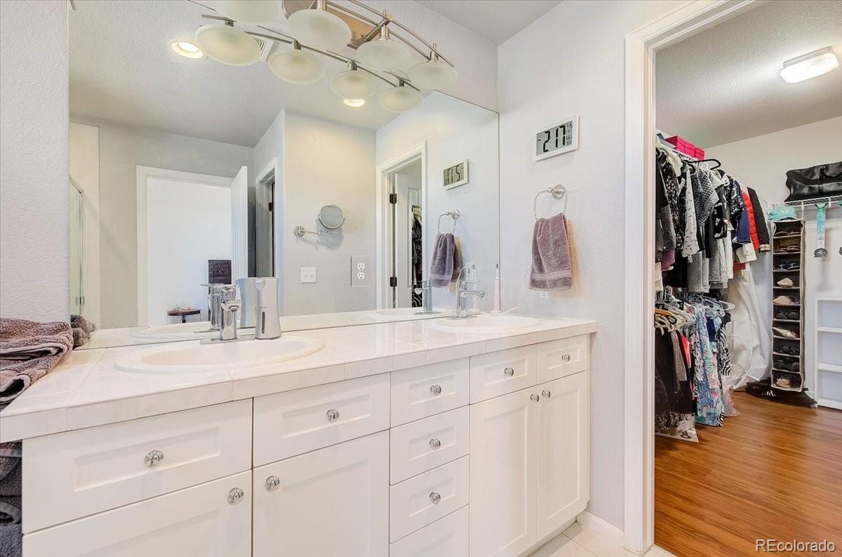 MLS Image #18 for 7703 e 8th place,denver, Colorado