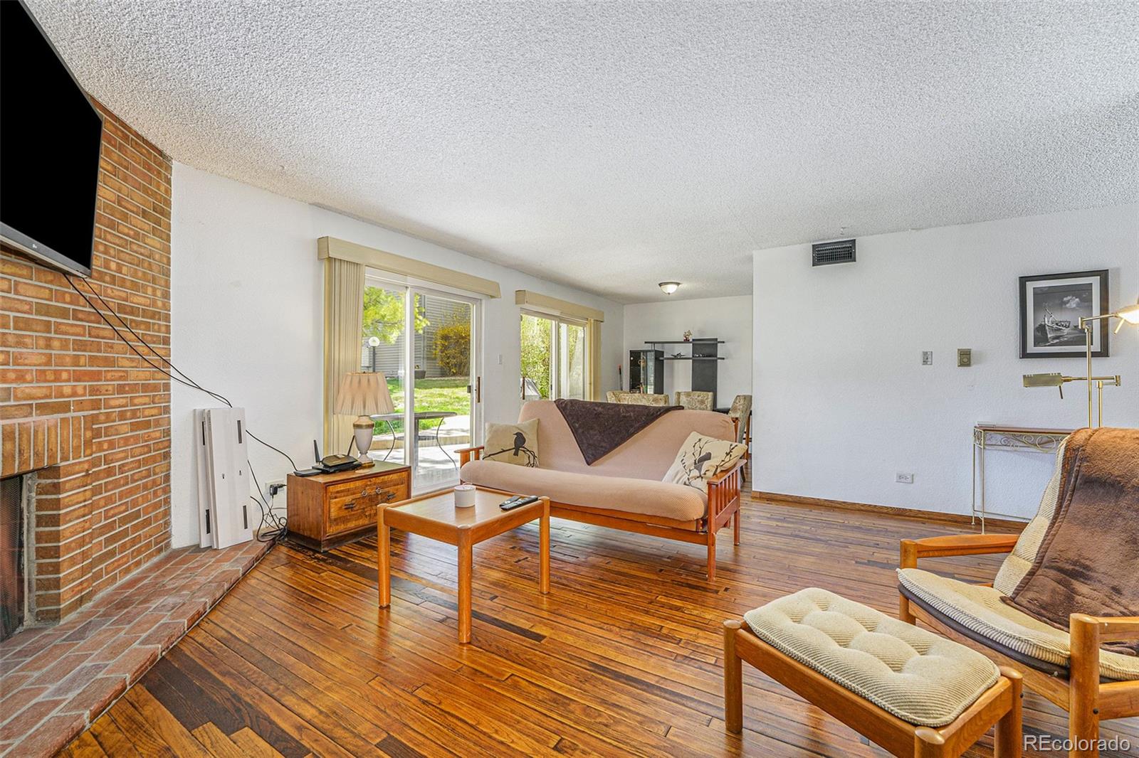 MLS Image #6 for 3325 s monaco parkway,denver, Colorado
