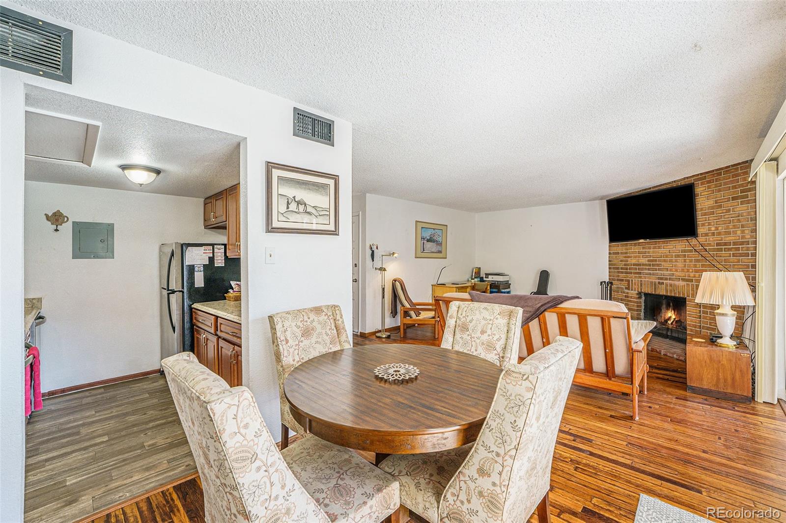 MLS Image #7 for 3325 s monaco parkway,denver, Colorado