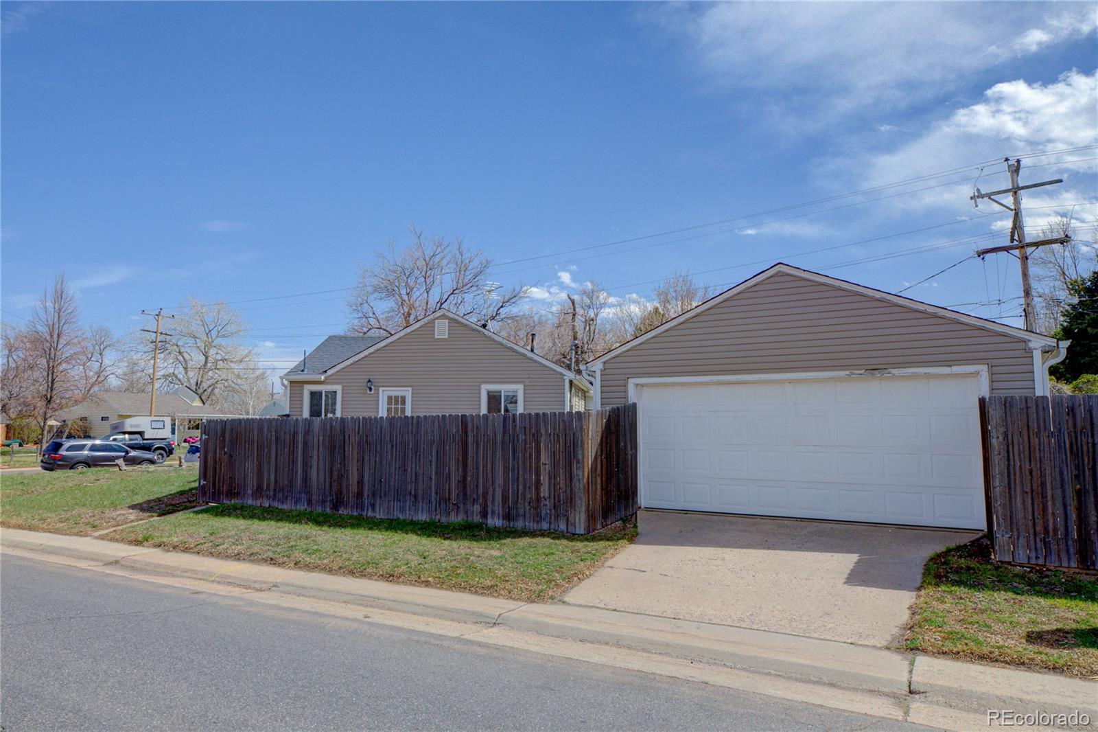 MLS Image #2 for 2501 s king street,denver, Colorado