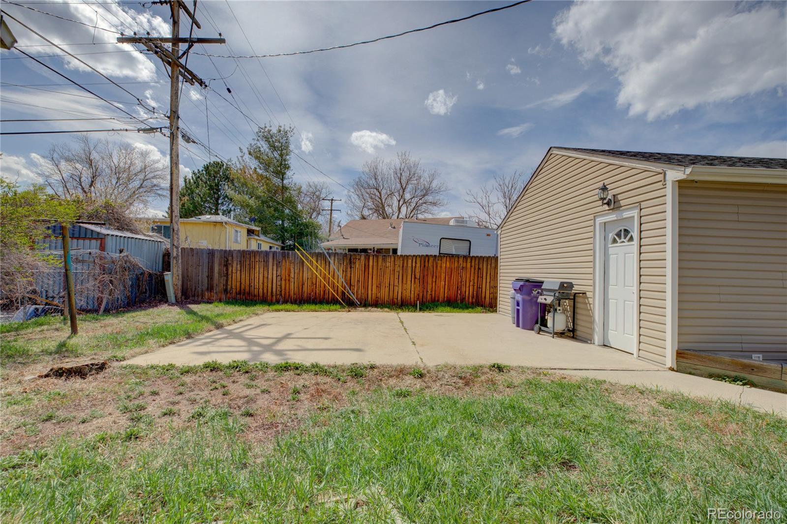 MLS Image #21 for 2501 s king street,denver, Colorado