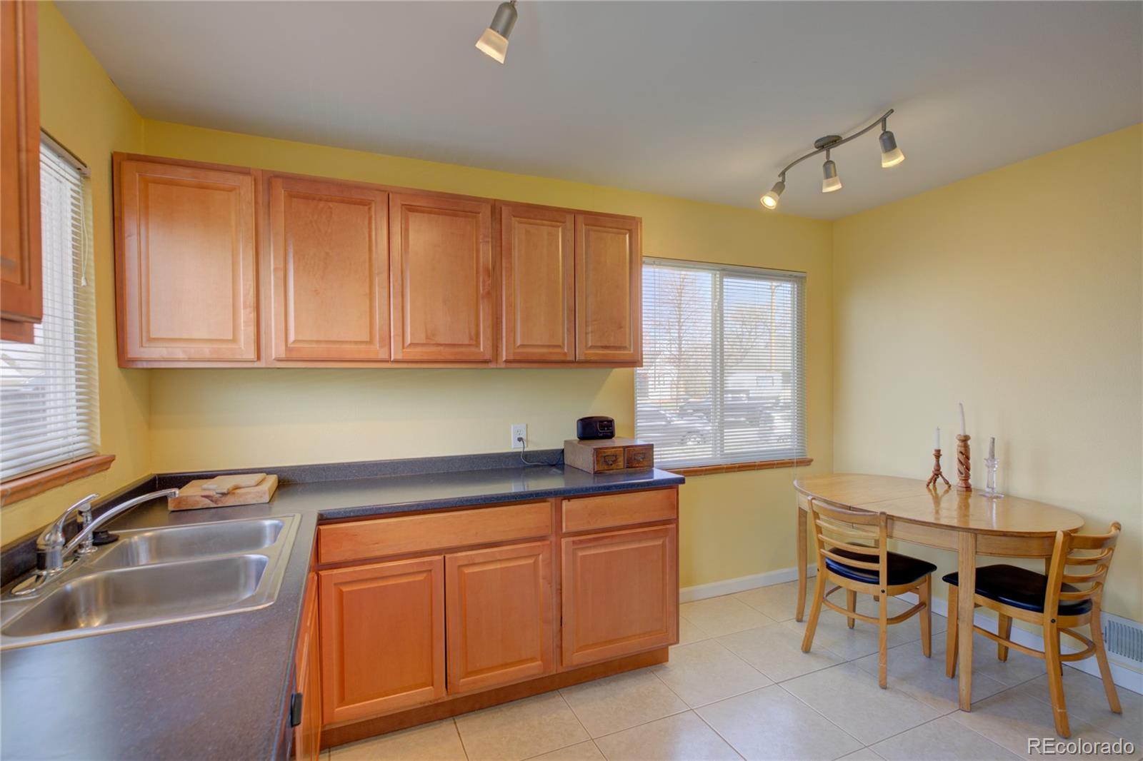 MLS Image #8 for 2501 s king street,denver, Colorado
