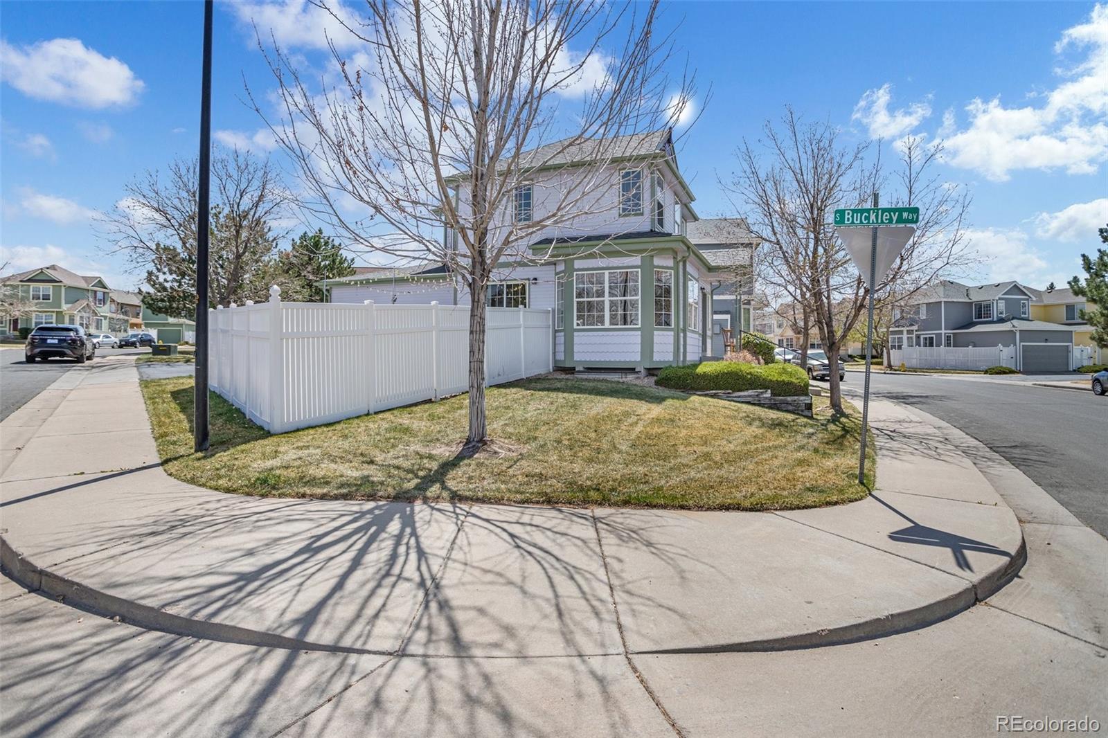 MLS Image #3 for 1572 s buckley circle,aurora, Colorado