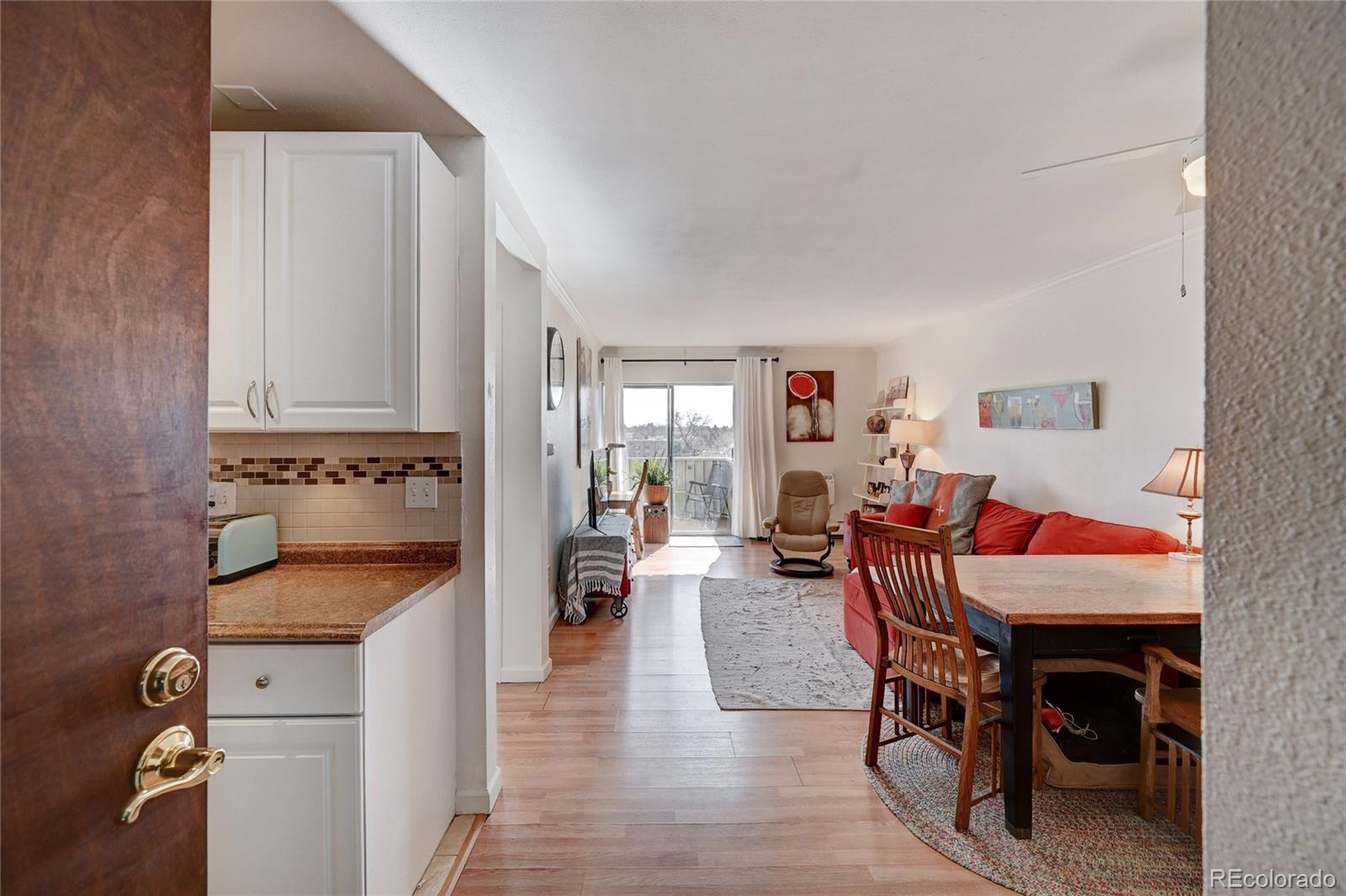 MLS Image #3 for 4110  hale parkway,denver, Colorado