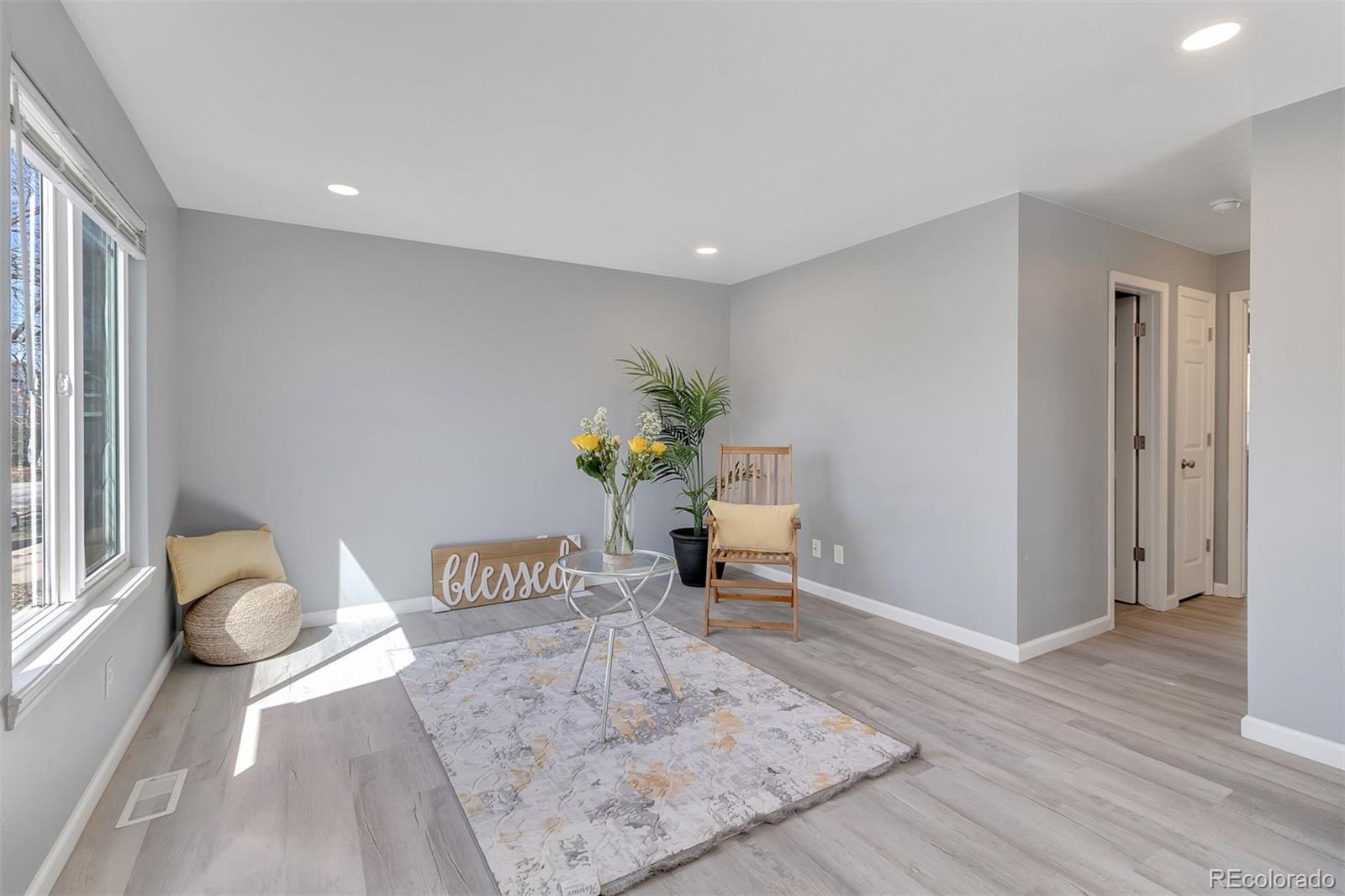 MLS Image #3 for 3883 s truckee court,aurora, Colorado