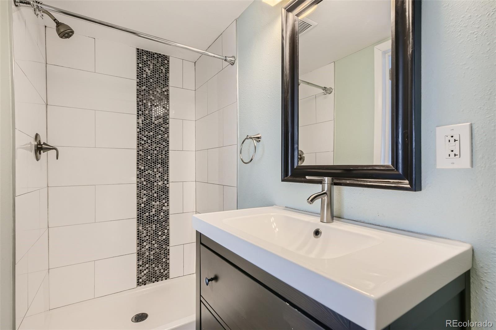 MLS Image #17 for 2305 s knox ,denver, Colorado