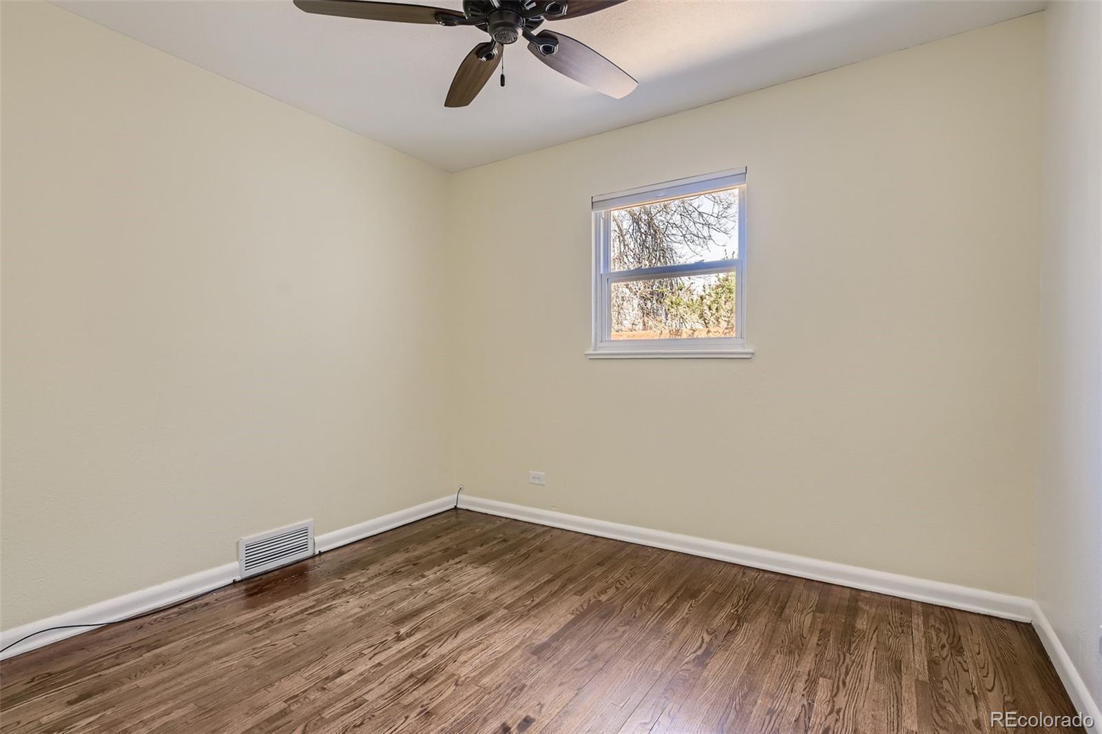 MLS Image #19 for 2305 s knox ,denver, Colorado