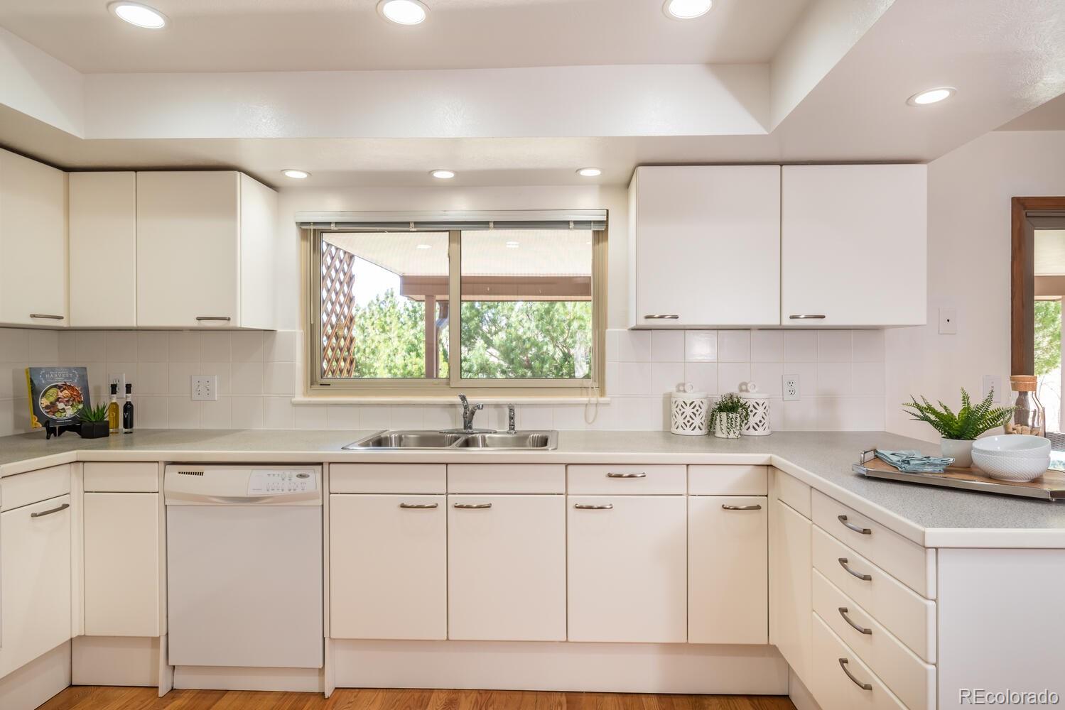 MLS Image #7 for 64 s flora way,golden, Colorado