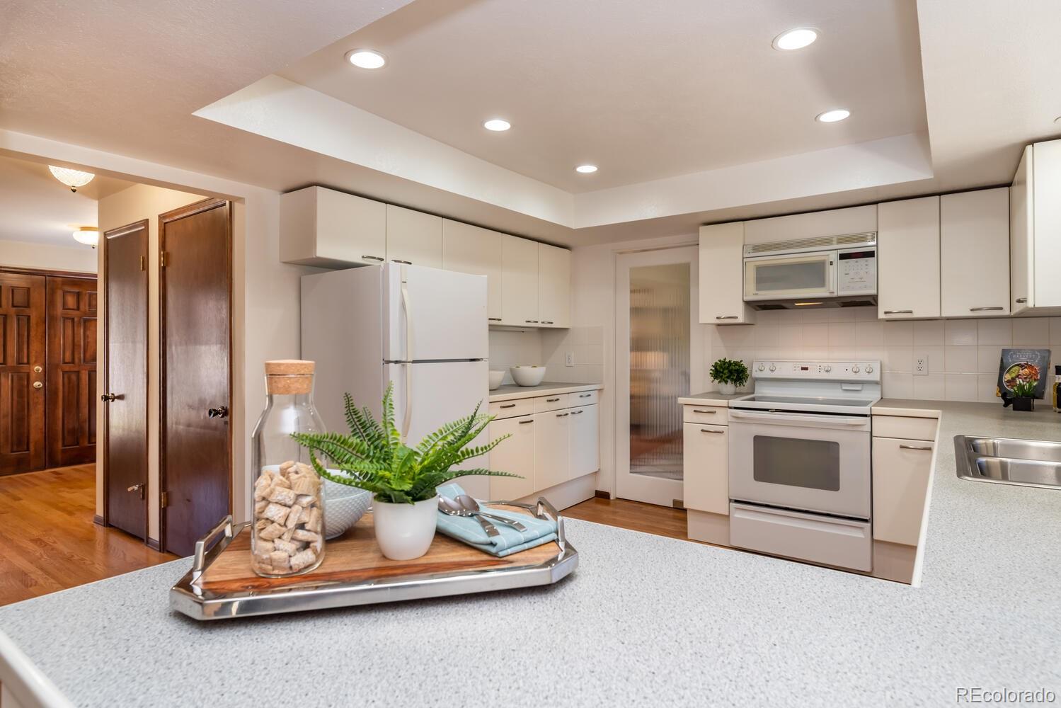 MLS Image #9 for 64 s flora way,golden, Colorado