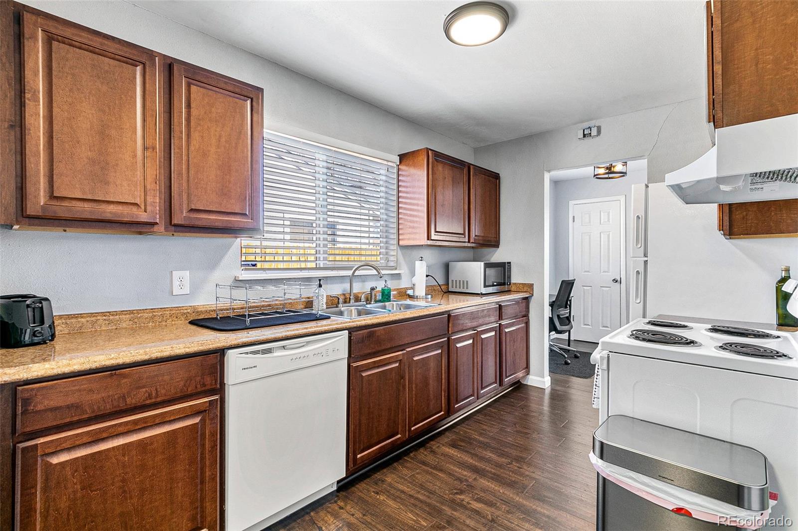 MLS Image #13 for 1189 s julian street,denver, Colorado
