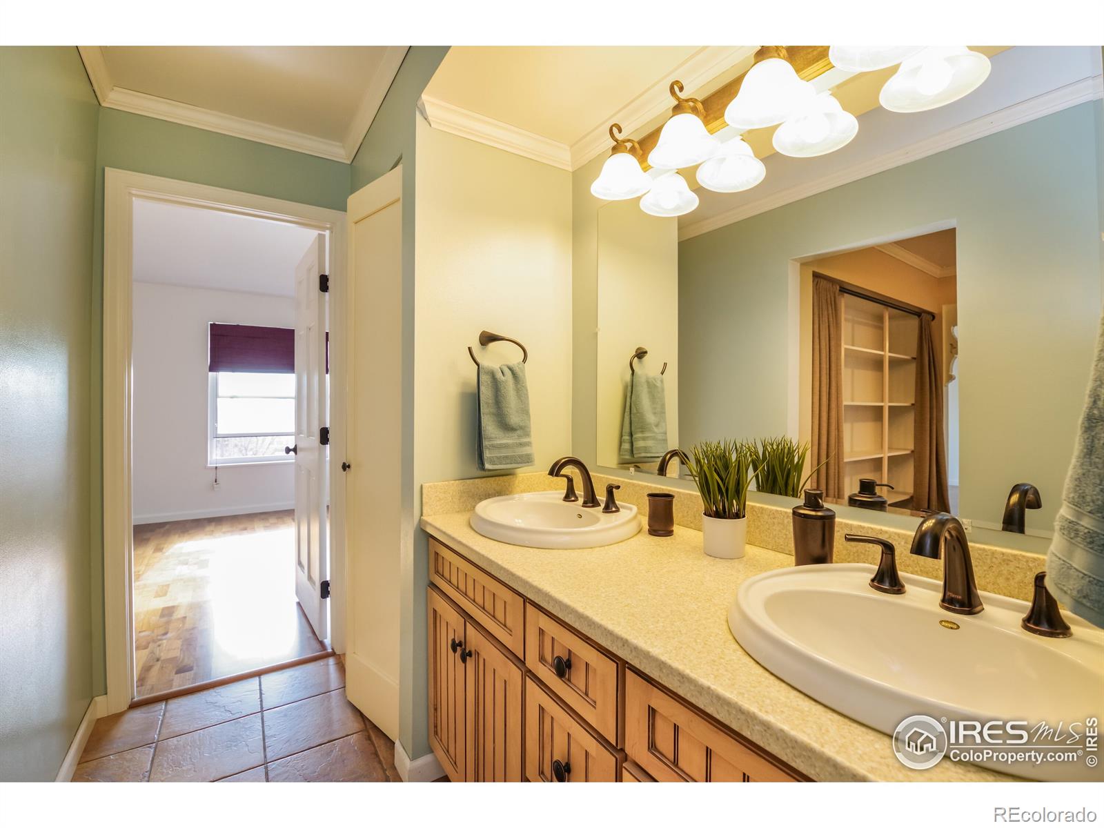 MLS Image #12 for 2227  canyon boulevard,boulder, Colorado