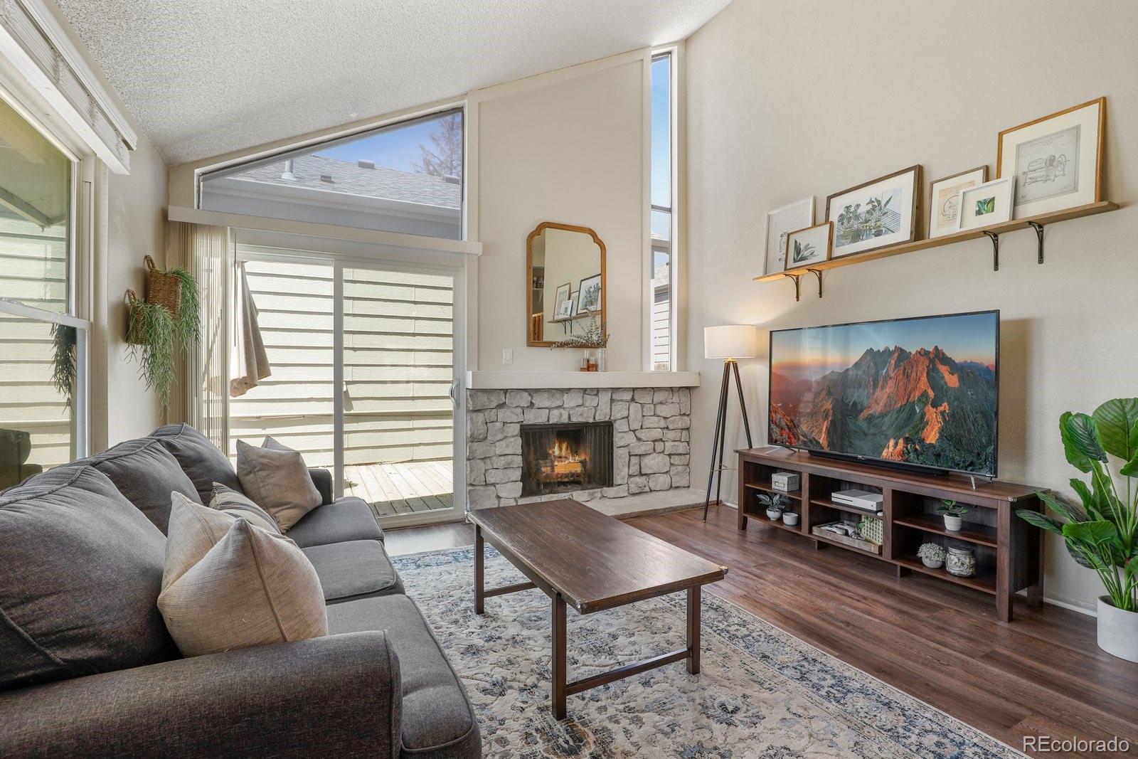 MLS Image #2 for 11985 e cornell circle,aurora, Colorado