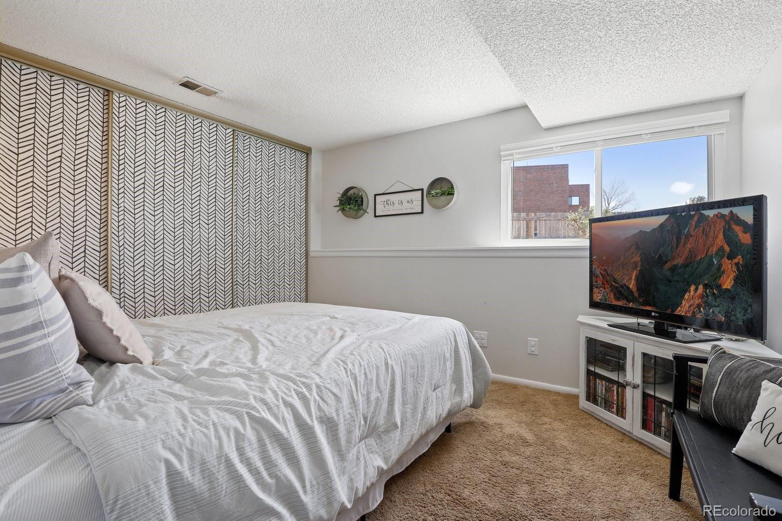 MLS Image #22 for 11985 e cornell circle,aurora, Colorado