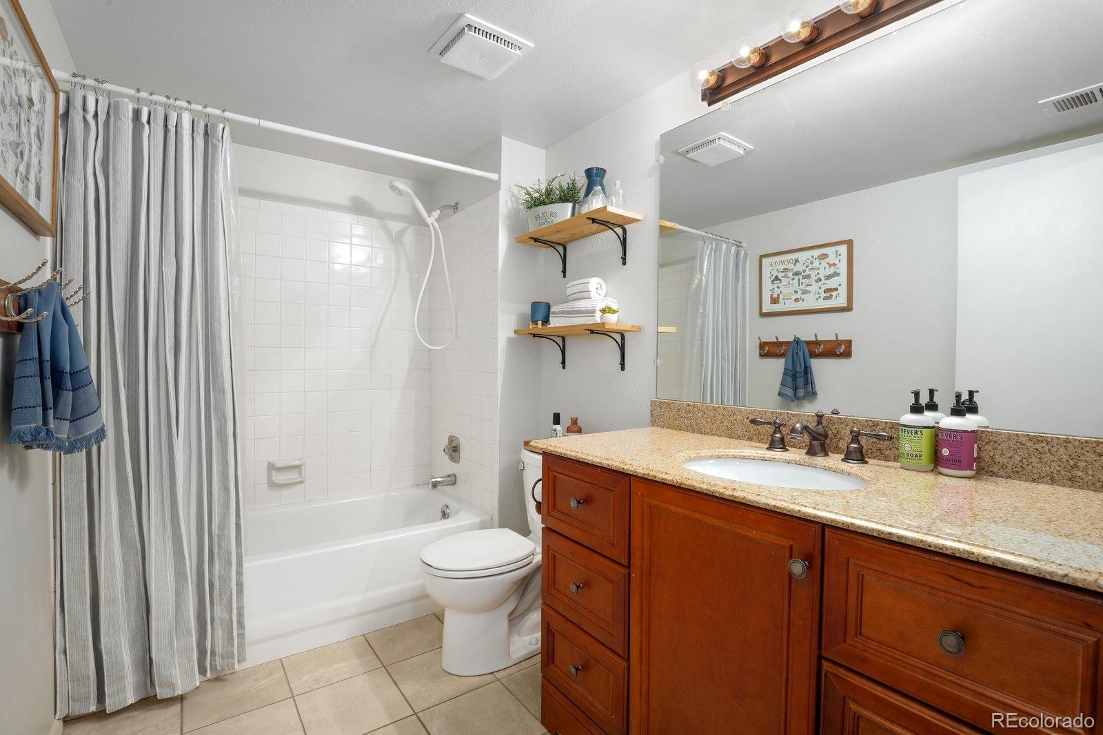 MLS Image #23 for 11985 e cornell circle,aurora, Colorado