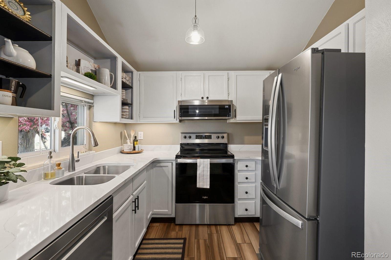MLS Image #7 for 11985 e cornell circle,aurora, Colorado