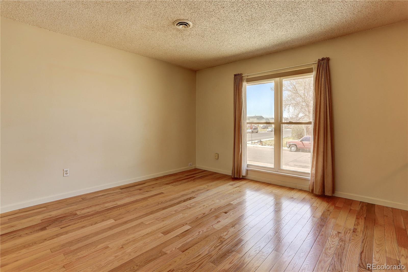 MLS Image #5 for 438  elm street,fort morgan, Colorado