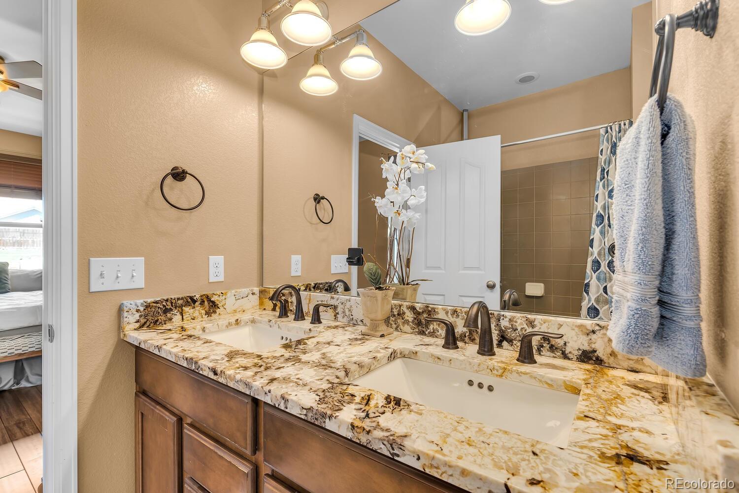 MLS Image #11 for 1909 w 52nd place,denver, Colorado