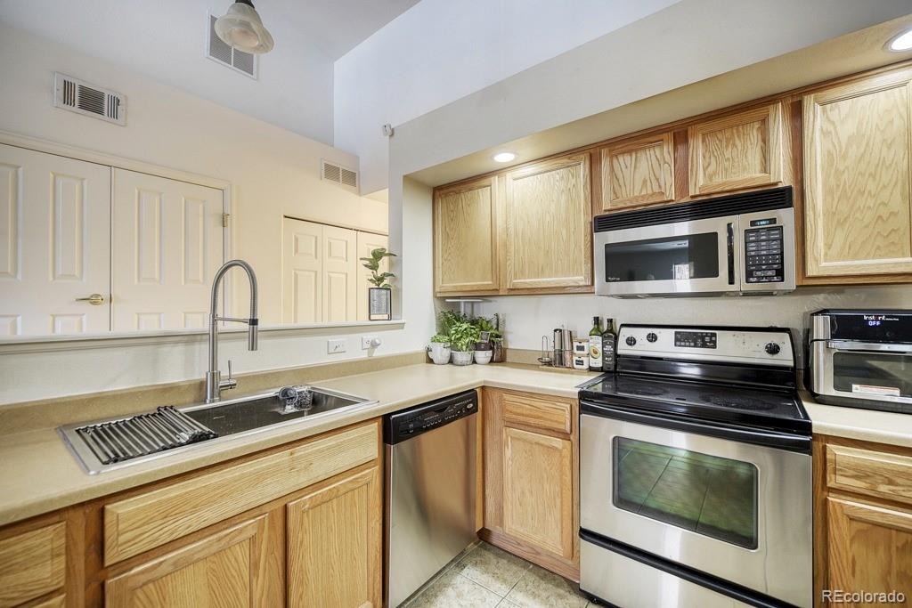 MLS Image #12 for 18681 e water drive,aurora, Colorado