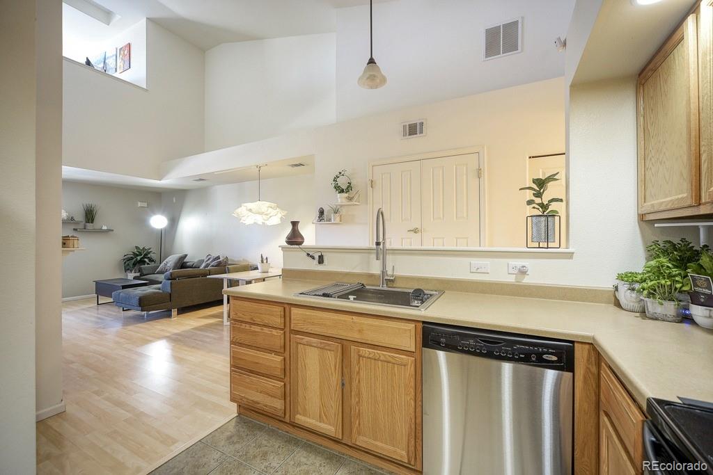 MLS Image #13 for 18681 e water drive,aurora, Colorado