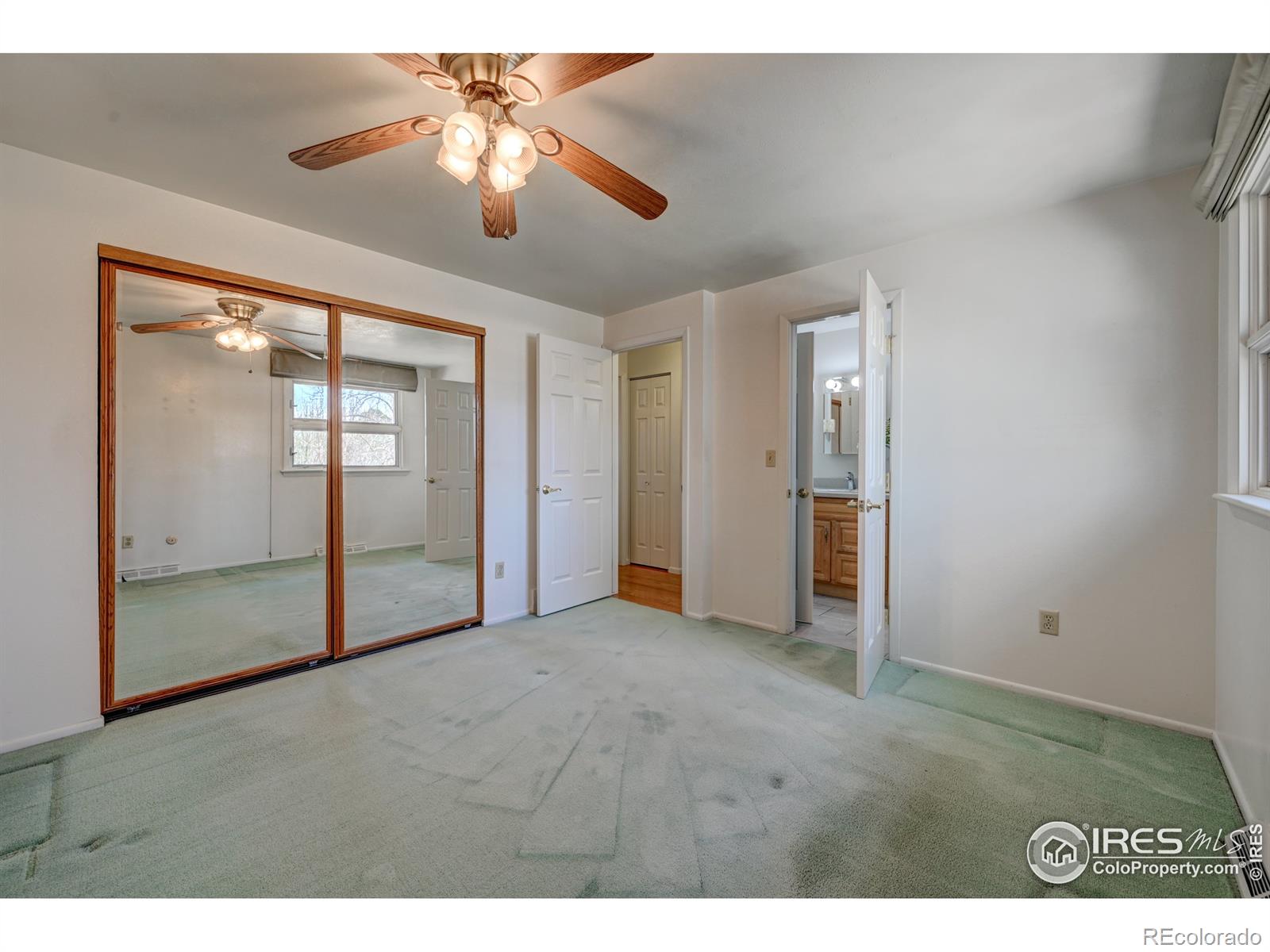 MLS Image #13 for 3127 s emporia court,denver, Colorado