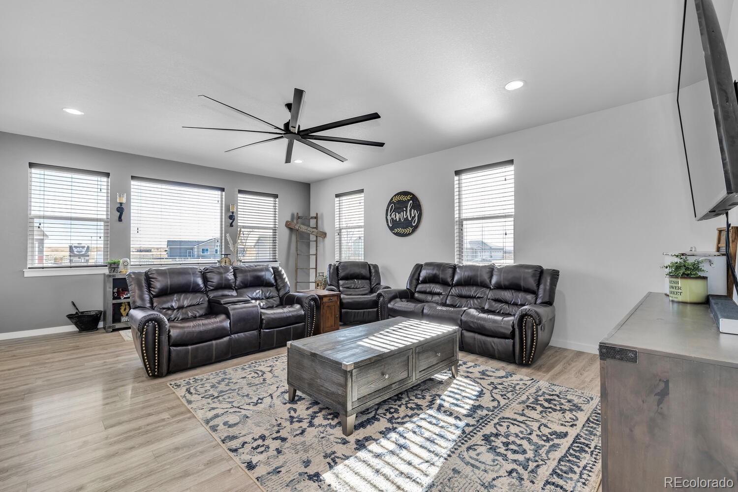 MLS Image #4 for 415  wyatt drive,hudson, Colorado