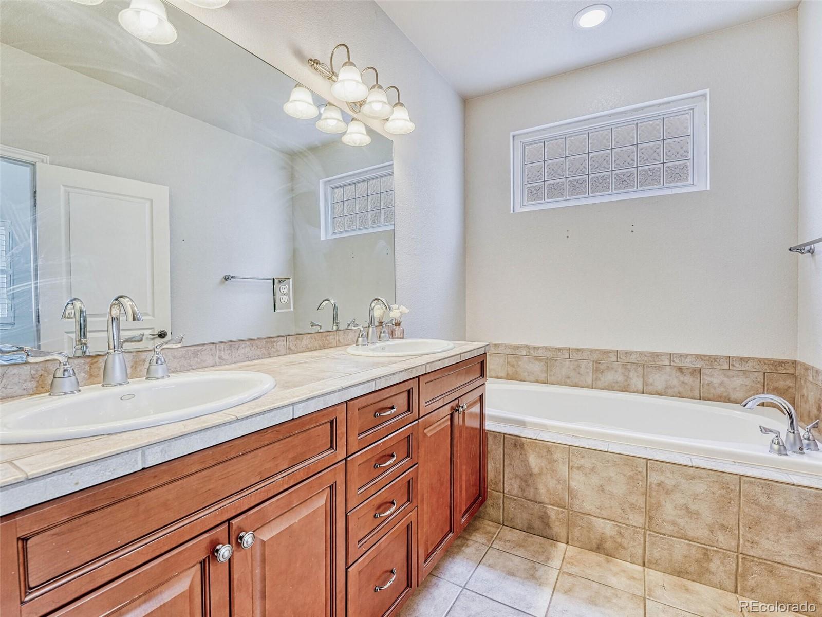MLS Image #14 for 11972 e lake circle,greenwood village, Colorado