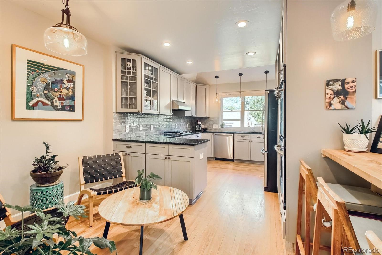 MLS Image #12 for 542 s vine street,denver, Colorado