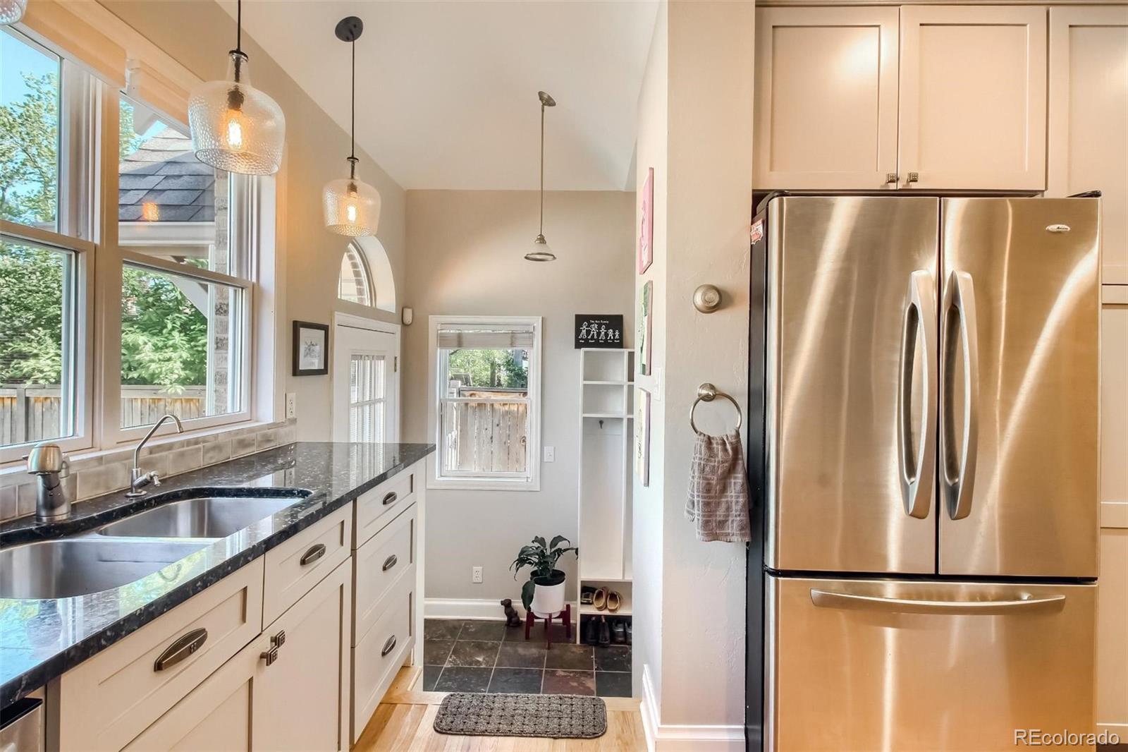 MLS Image #13 for 542 s vine street,denver, Colorado