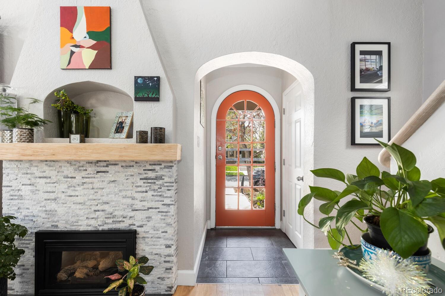 MLS Image #3 for 542 s vine street,denver, Colorado