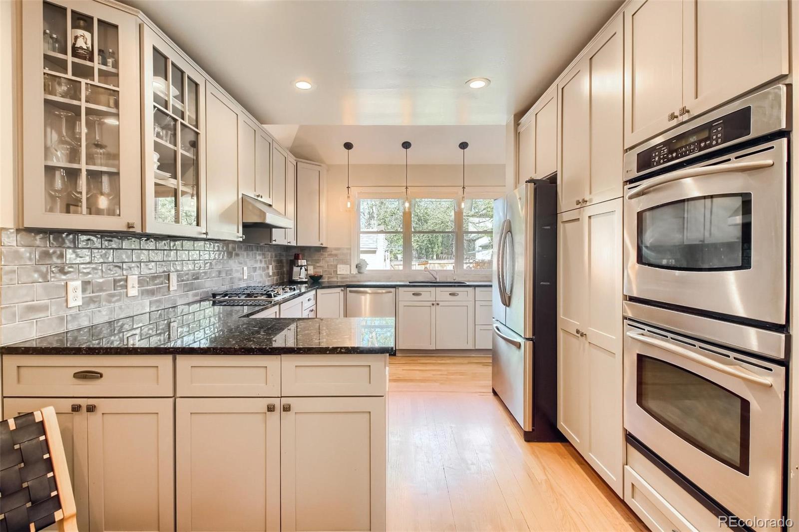 MLS Image #9 for 542 s vine street,denver, Colorado