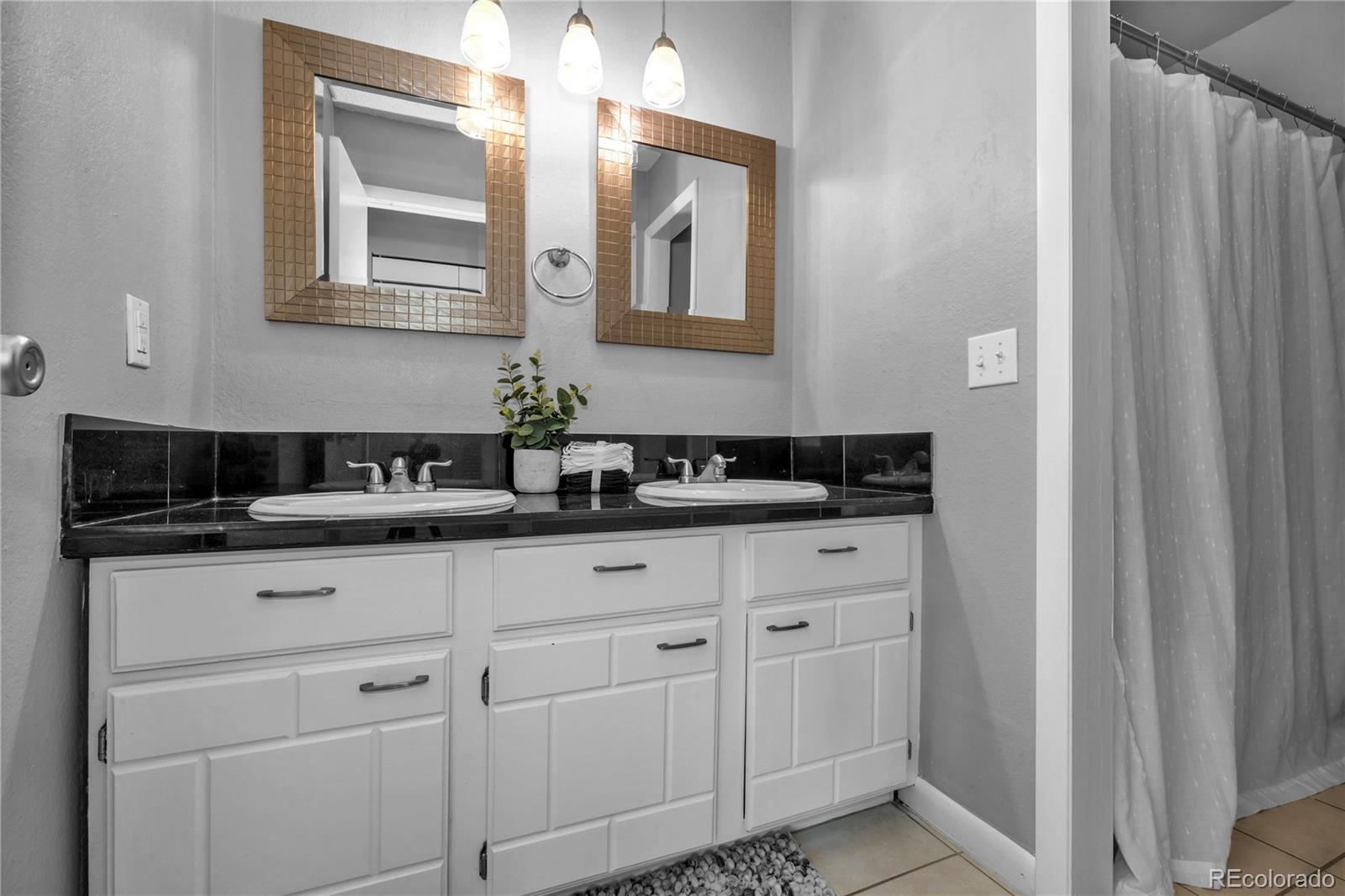 MLS Image #13 for 7995 e mississippi avenue,denver, Colorado