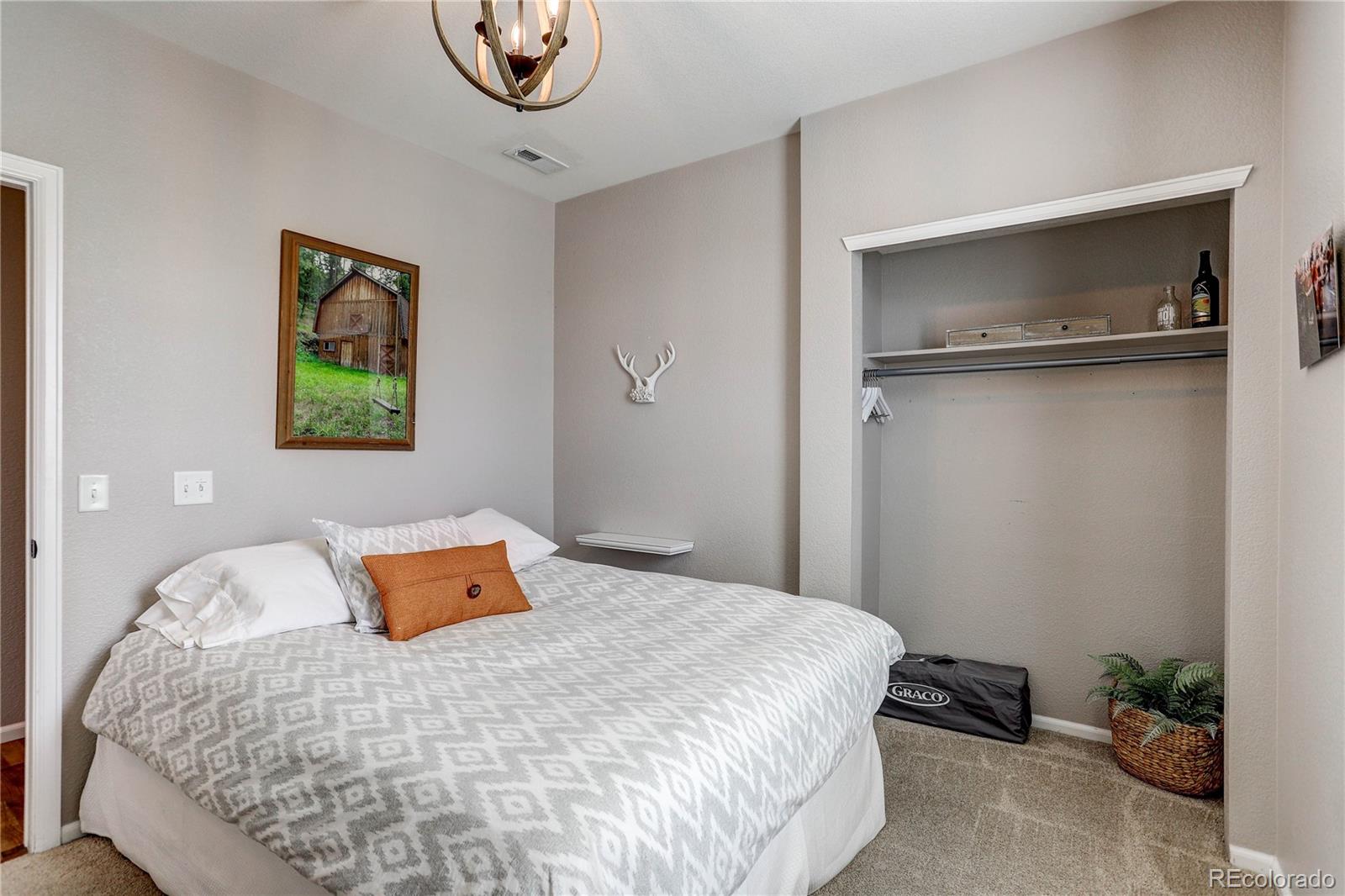 MLS Image #20 for 7511 e 26th avenue,denver, Colorado