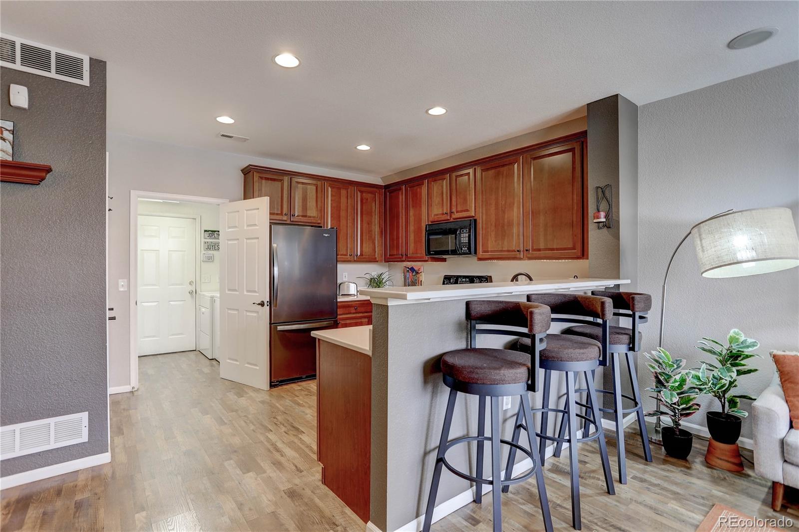 MLS Image #5 for 7511 e 26th avenue,denver, Colorado