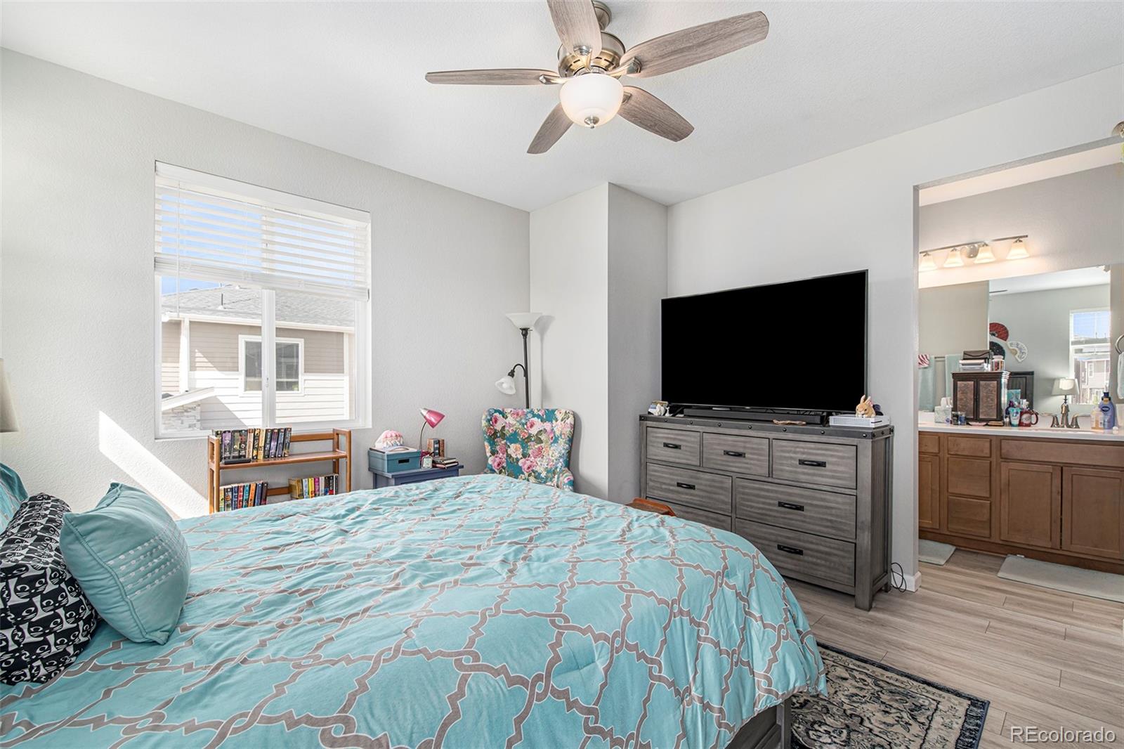 MLS Image #18 for 23644 e 5th place,aurora, Colorado