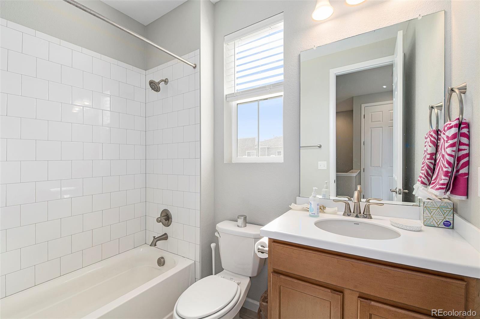 MLS Image #27 for 23644 e 5th place,aurora, Colorado