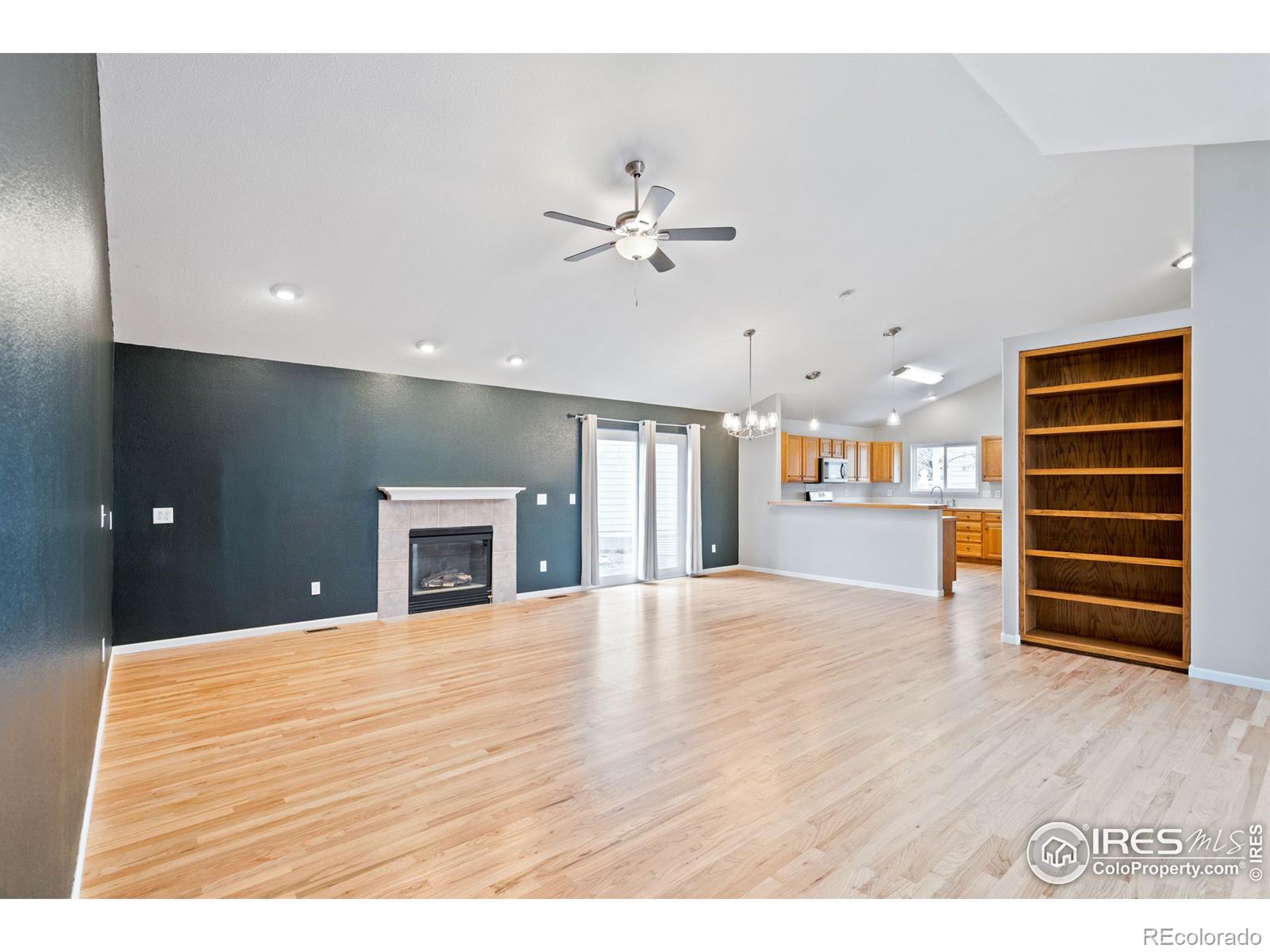 MLS Image #3 for 1603  stove prairie circle,loveland, Colorado