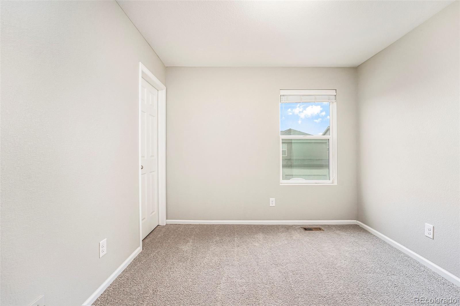 MLS Image #12 for 4734  helena street,denver, Colorado