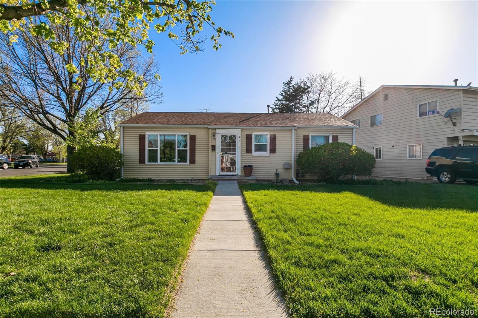 MLS Image #3 for 1161  hillside street,aurora, Colorado
