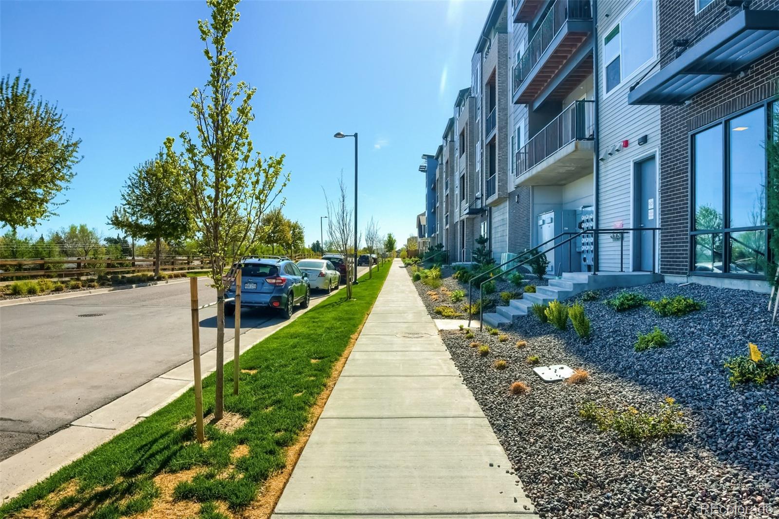 MLS Image #1 for 420 e fremont place,centennial, Colorado