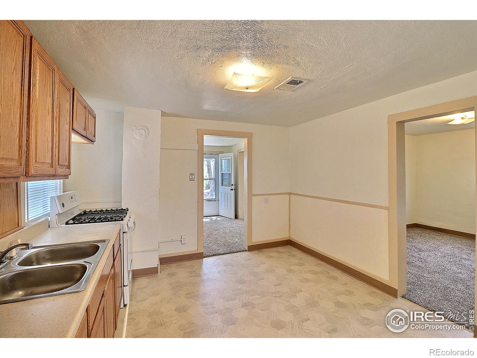 MLS Image #10 for 931  c street,greeley, Colorado