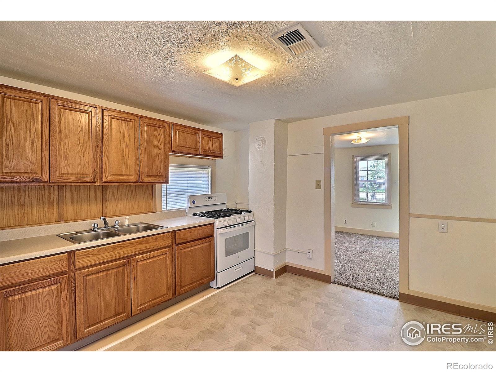 MLS Image #9 for 931  c street,greeley, Colorado