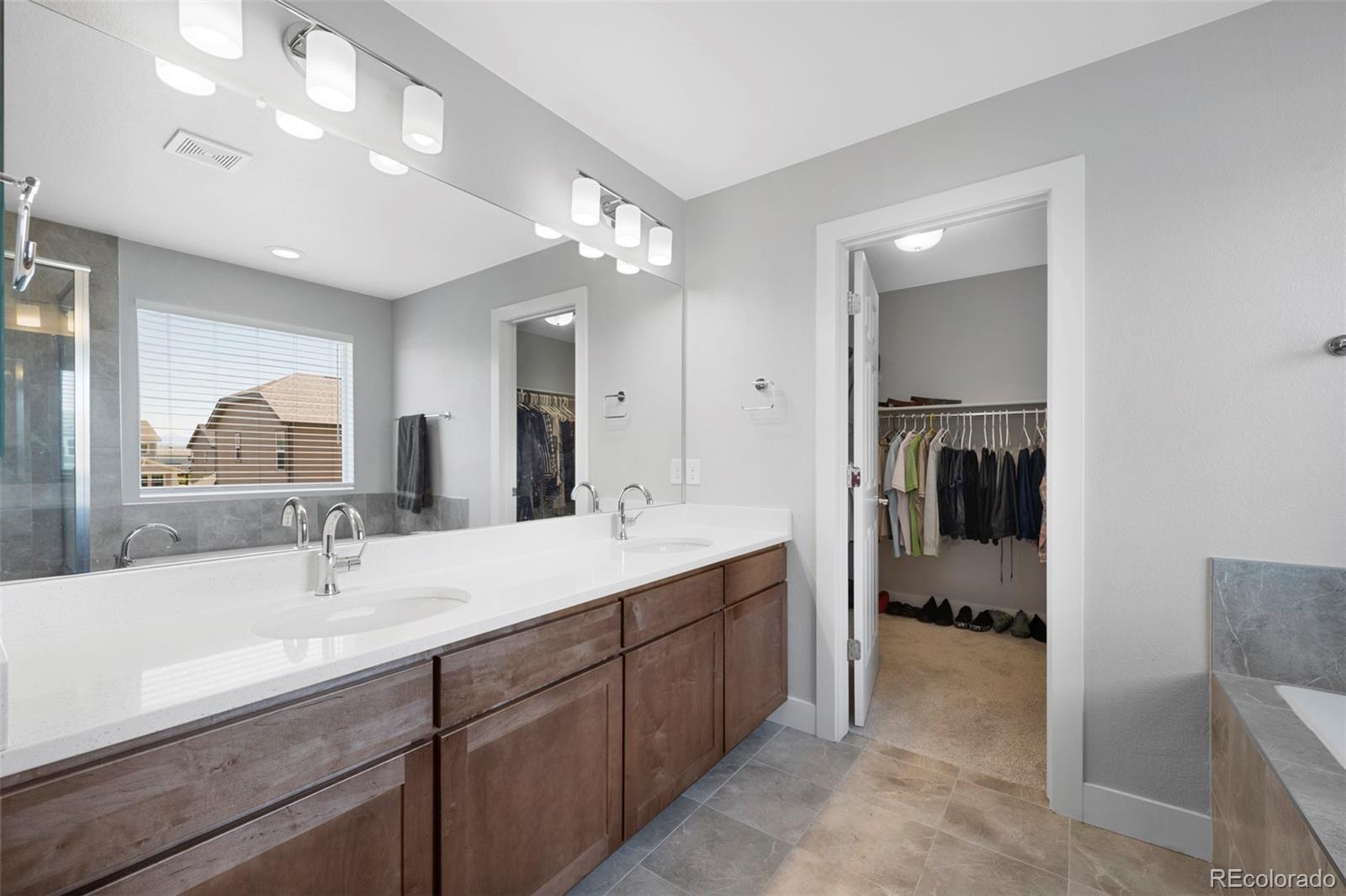 MLS Image #14 for 4733  helena street,denver, Colorado