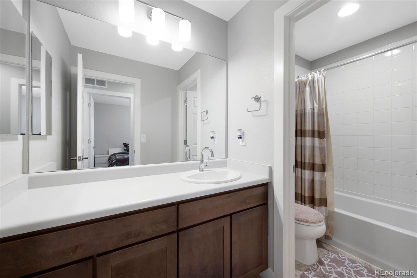 MLS Image #17 for 4733  helena street,denver, Colorado