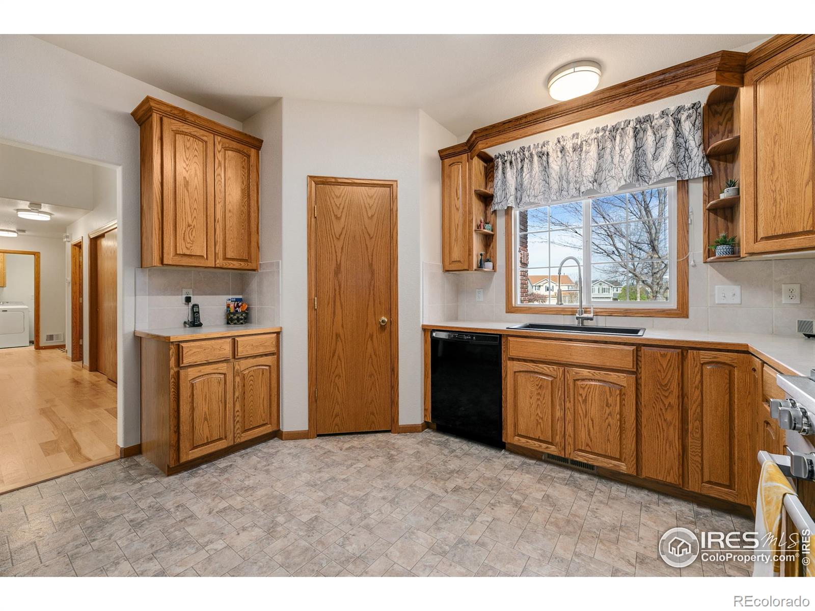 MLS Image #8 for 2061  monte vista circle,loveland, Colorado