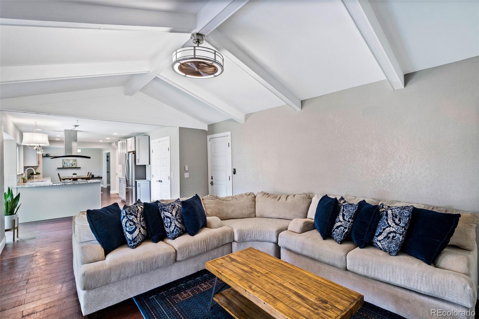 MLS Image #11 for 4065 s roslyn street,denver, Colorado