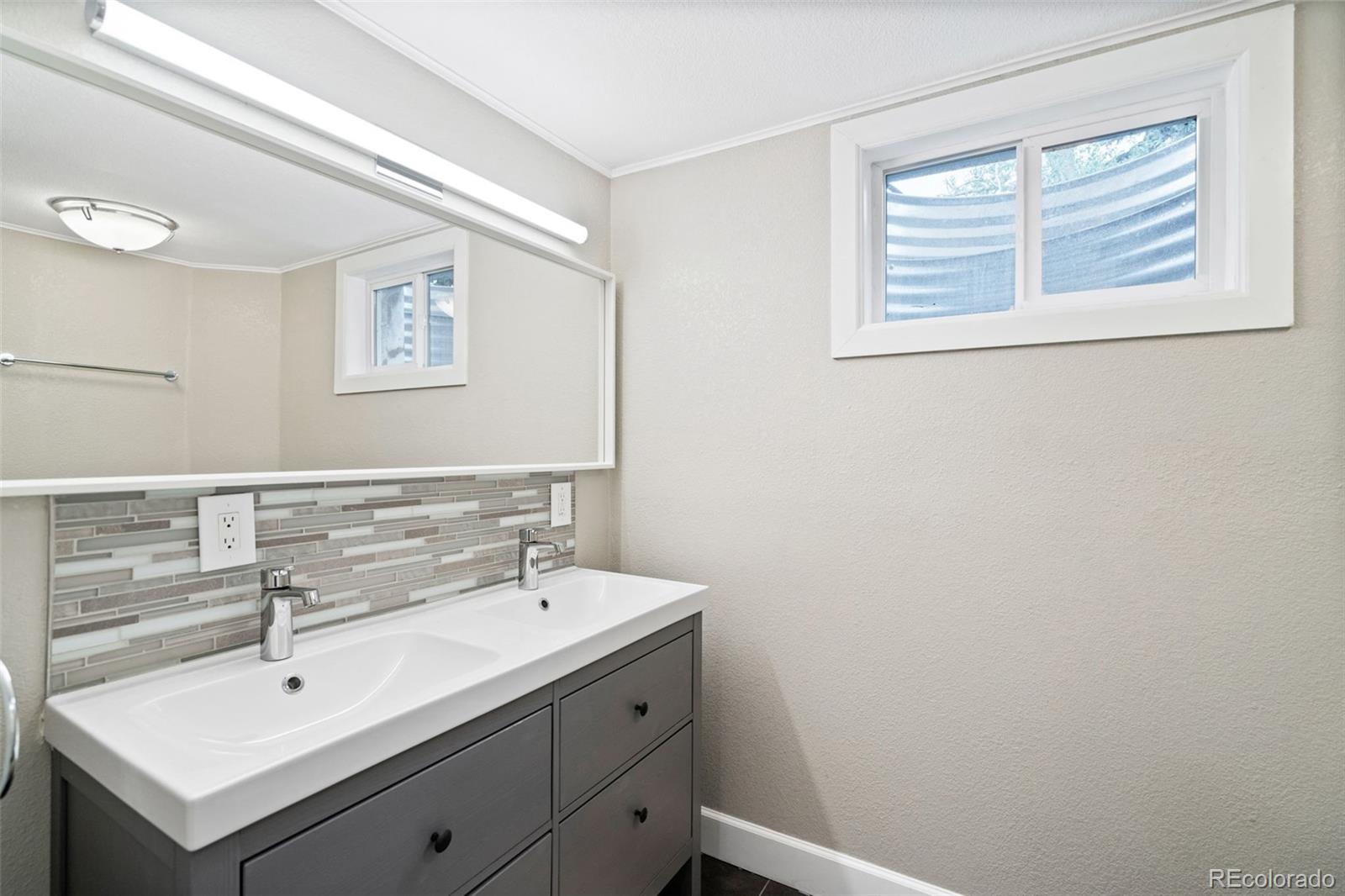MLS Image #35 for 4065 s roslyn street,denver, Colorado