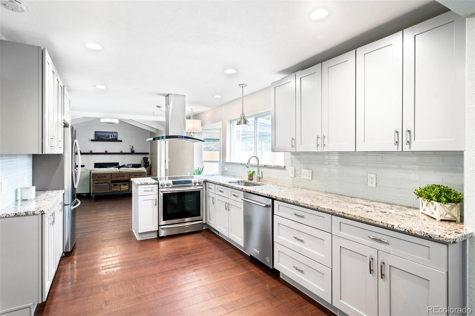 MLS Image #6 for 4065 s roslyn street,denver, Colorado
